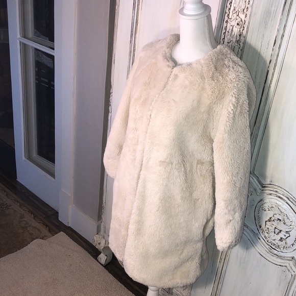 POPSUGAR Fluffy Cream Faux Fur Teddy Bear Coat Furry Fluffy Flirty Size Medium - Picture 5 of 14